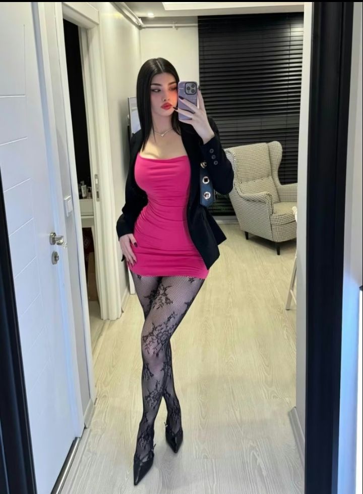 Mutlu Aydınlık Ruhlu Kadın Bayan Escort Cıva